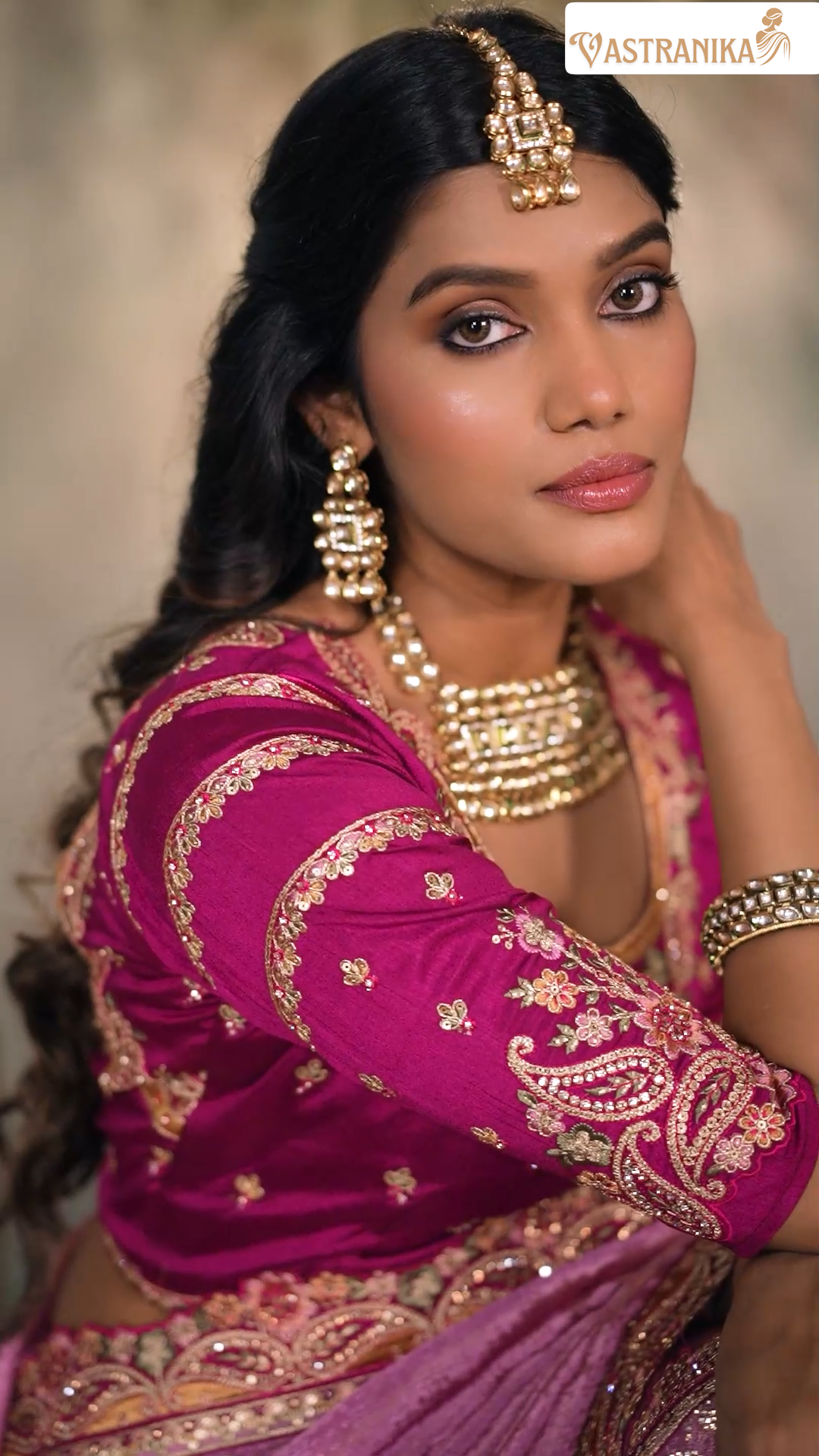Rose Mauve Jacquard Chinon Crepe Silk Saree with Designer Blouse & Handcrafted Purse – Vastranika 1006