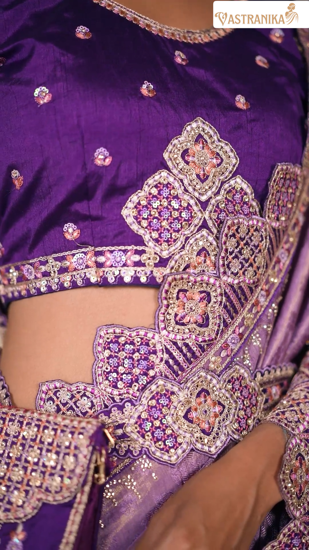 Lavender Jacquard Chinon Crepe Silk Saree with Royal Purple Blouse & Handcrafted Purse – Vastranika 1001