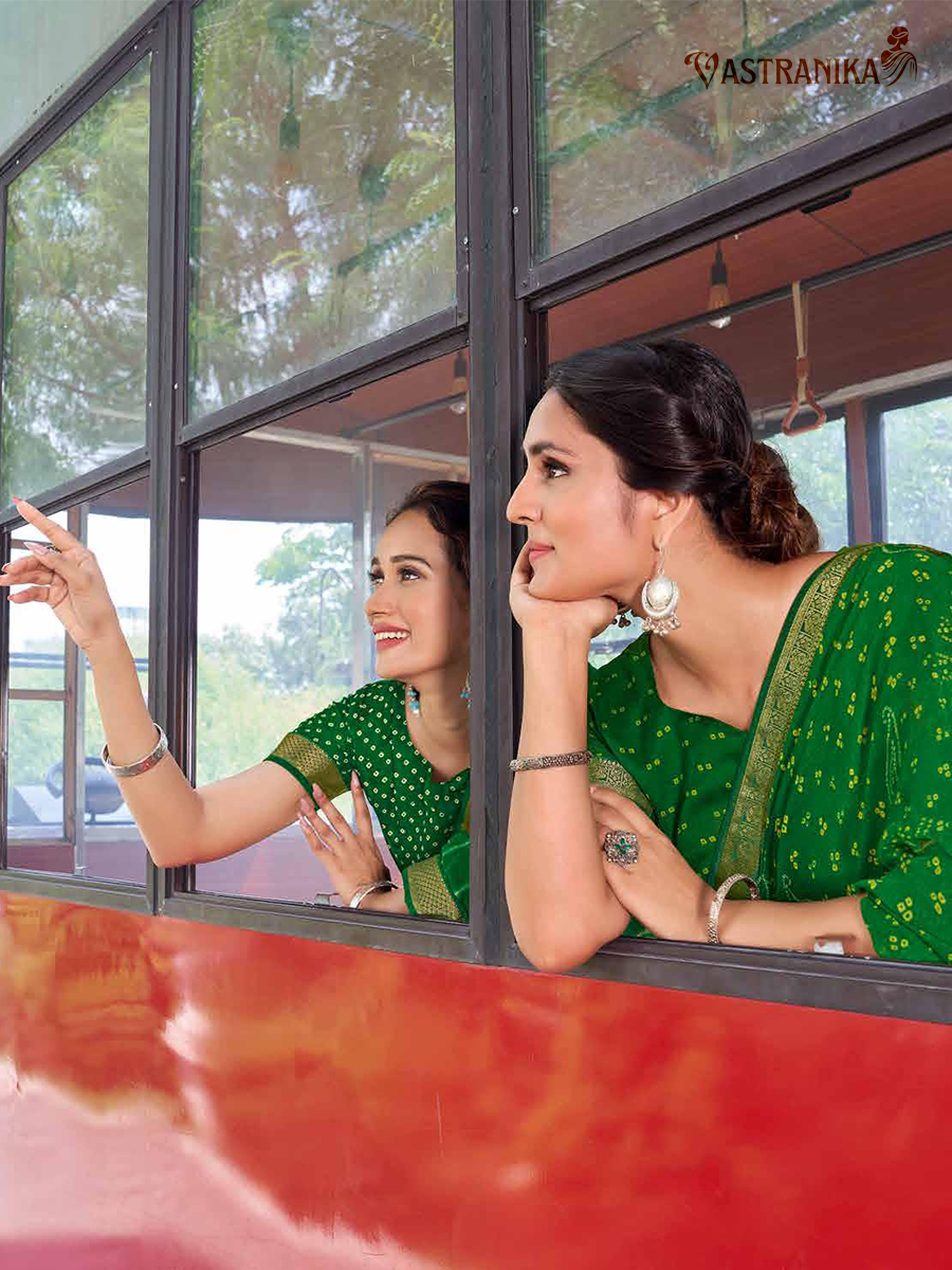 Green moss chiffon saree with Chunri Bandhej print, zari border, and matching blouse – Vastranika 45031 Jaipuri traditional wear

