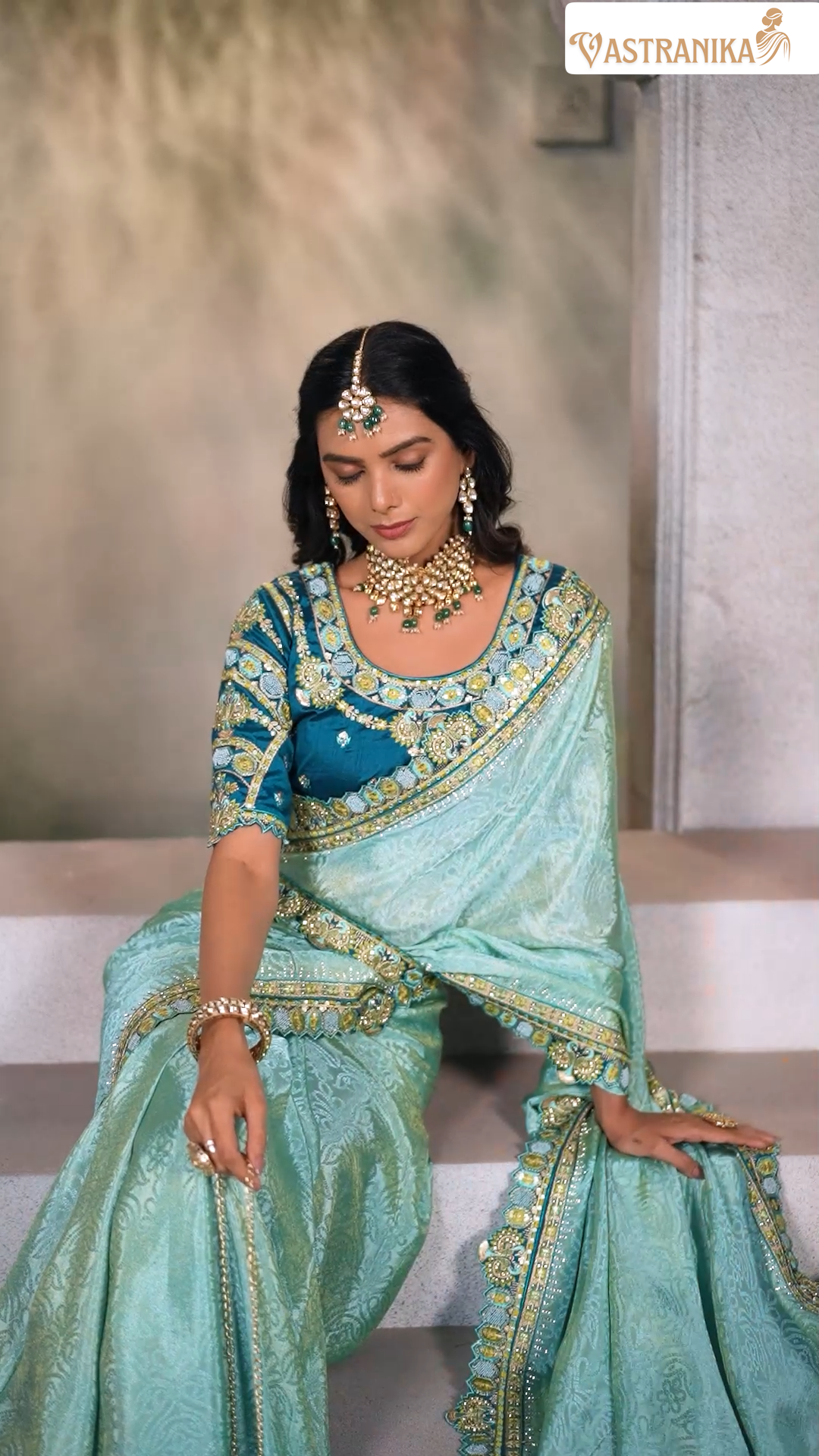 Seafoam Green Jacquard Chinon Crepe Silk Saree with Designer Blouse & Handcrafted Purse – Vastranika 1003