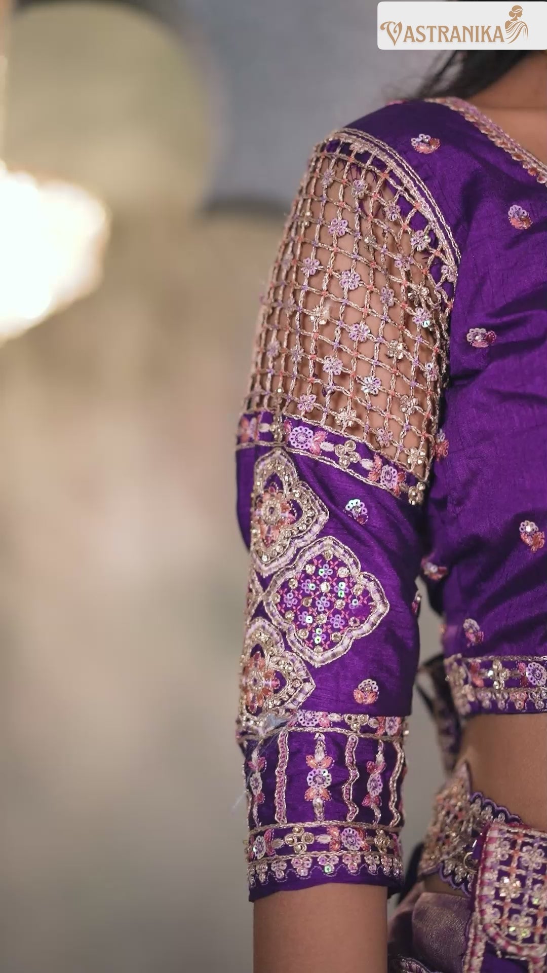 Lavender Jacquard Chinon Crepe Silk Saree with Royal Purple Blouse & Handcrafted Purse – Vastranika 1001